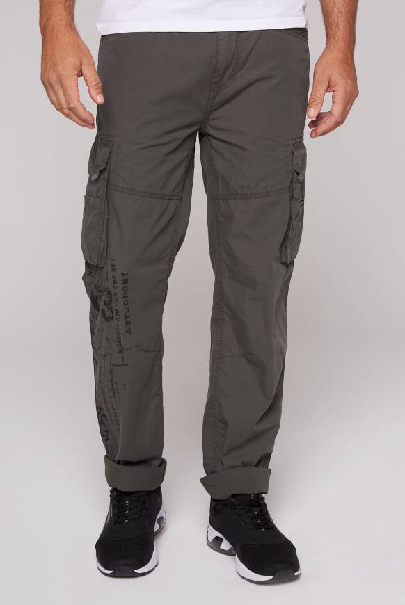 Soccx Leichte Cargohose mit Label Prints mud Verkauf
