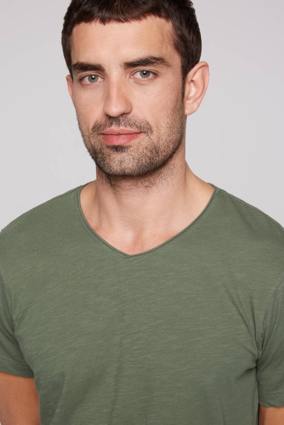 Soccx Basic T-Shirt V-Neck mit Used-Kante green olive Auslauf