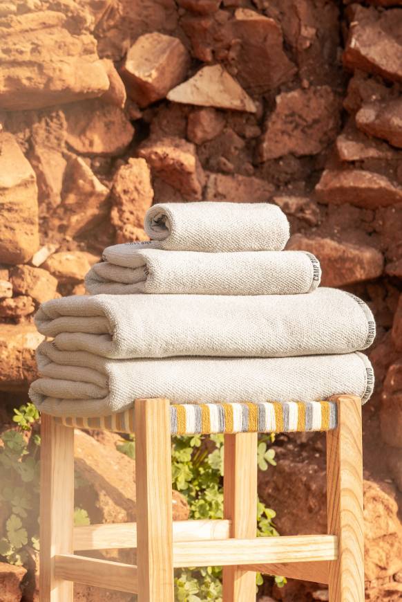 Soccx Badehandtuch mit Logo-Saum 70 x 140 cm natur Online